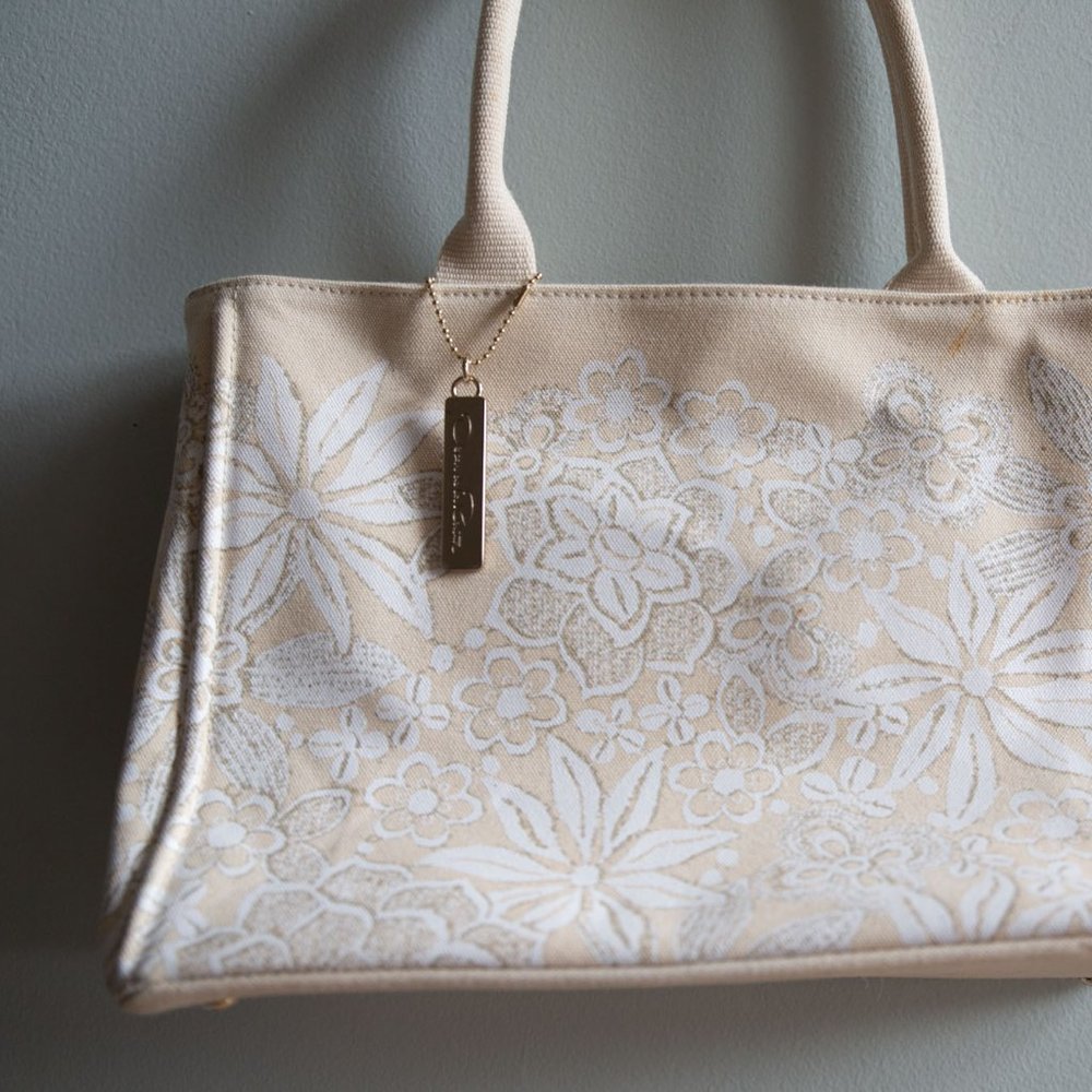 Oscar de la Renta Cream Canvas Bag Like New